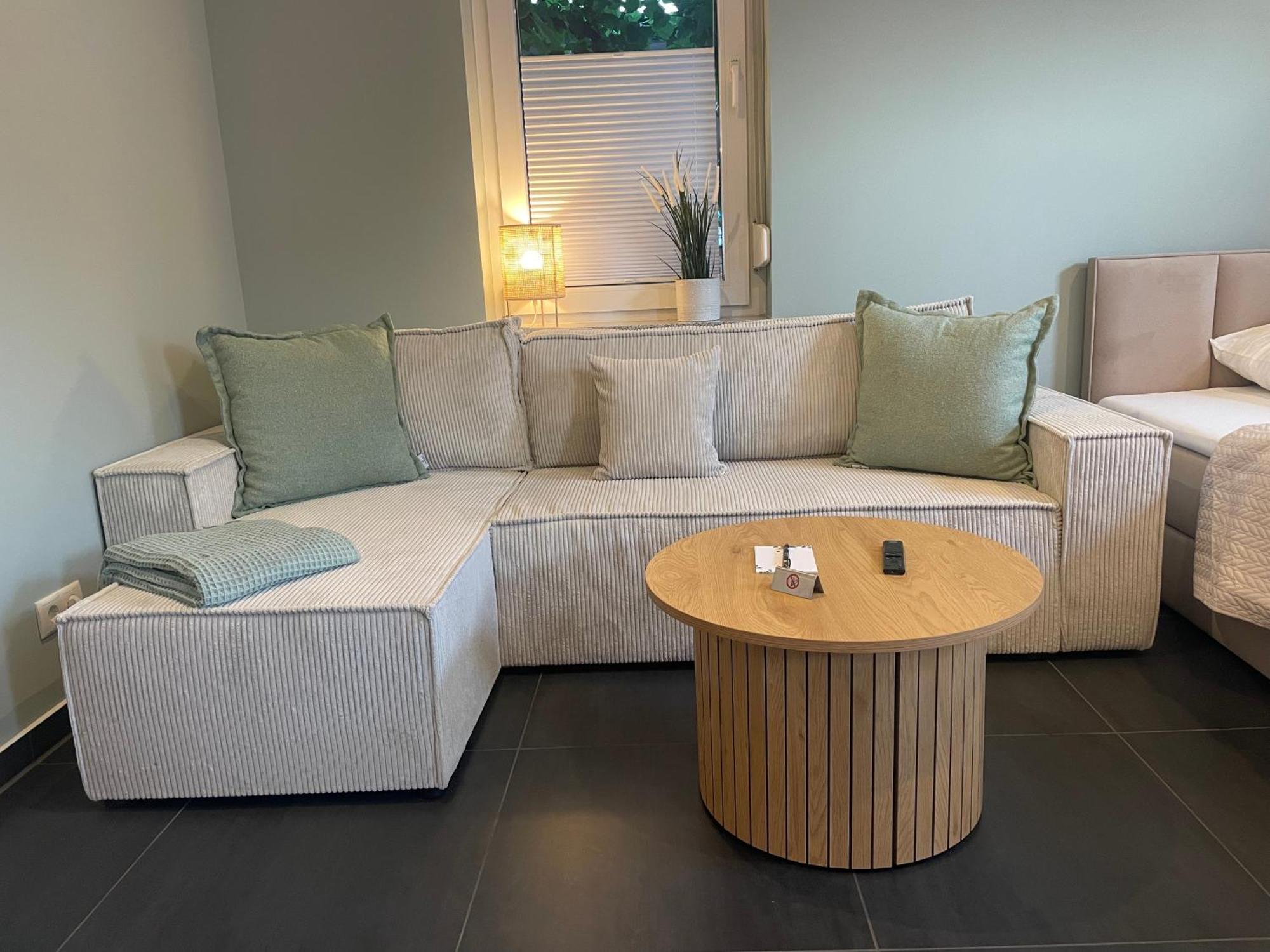 Lightplace: Smart Rooms with Biergarten & Restaurant Braunschweig Exterior photo